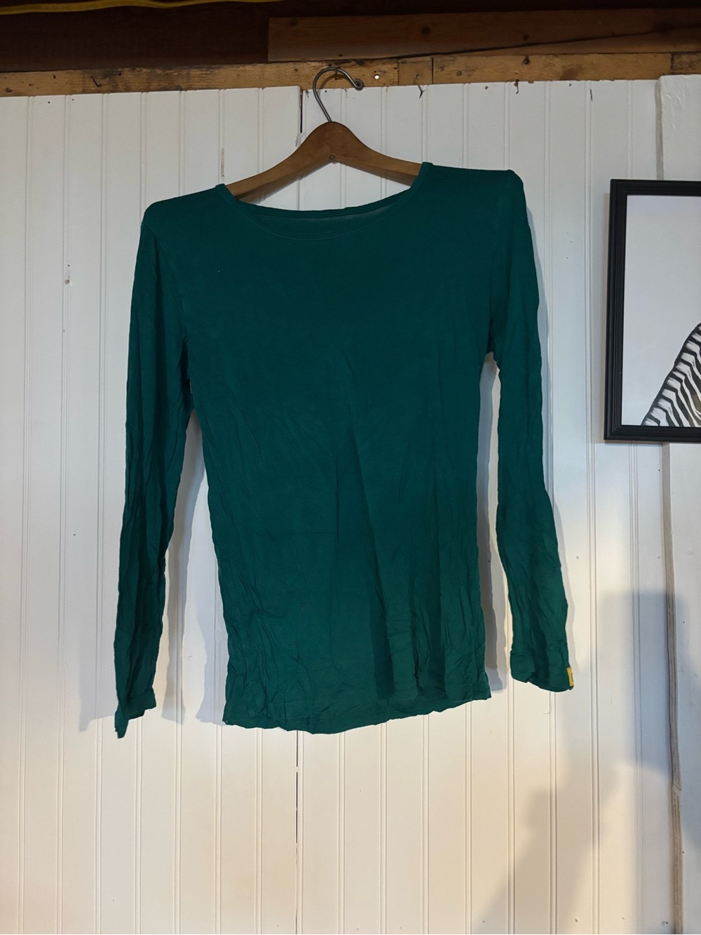 Wink Long-Sleeve Crew Neck Top in hunter Green